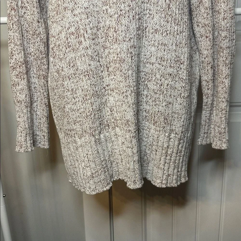 Free‎ People Beach Size Medium Cozy Beige Knit Turtleneck Sweater
